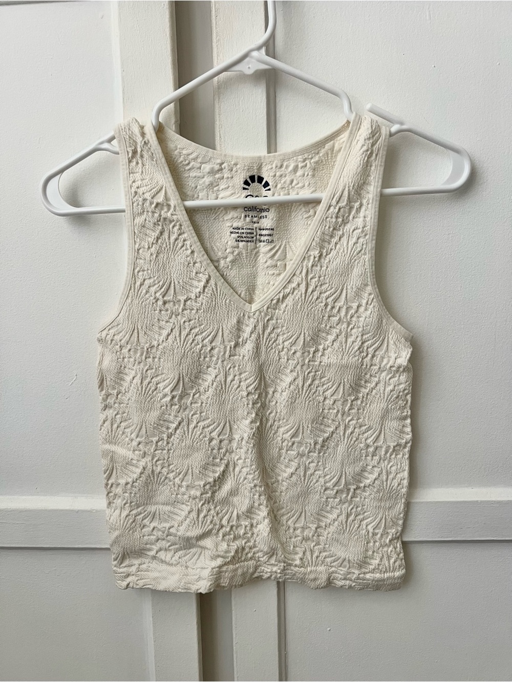 C&C California V-Neck Textured Cream Tank Top